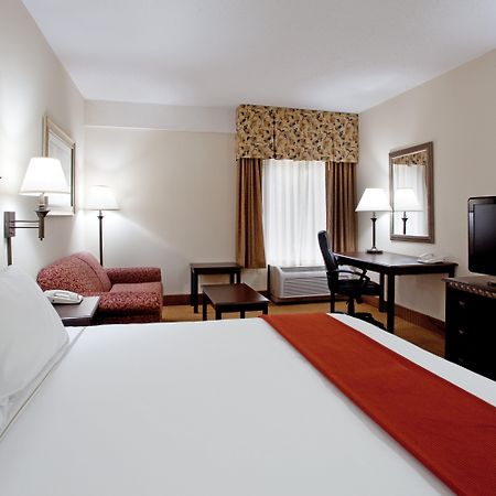 Lexington Inn And Suites Δωμάτιο φωτογραφία