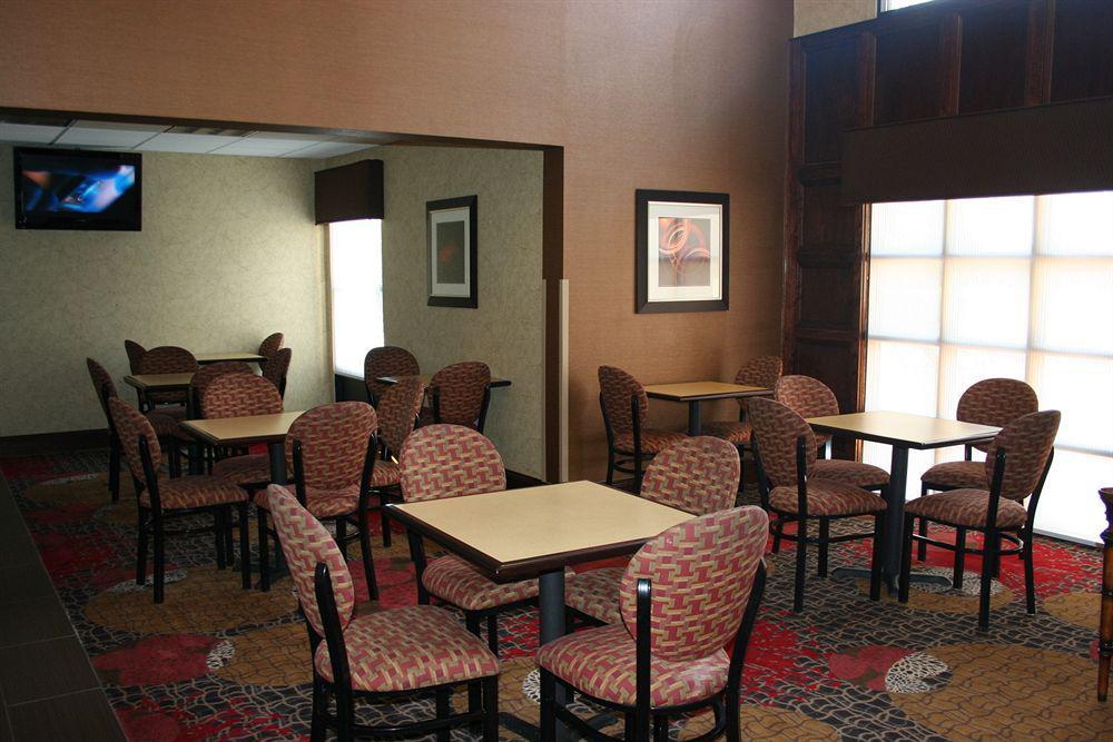Lexington Inn And Suites Εξωτερικό φωτογραφία