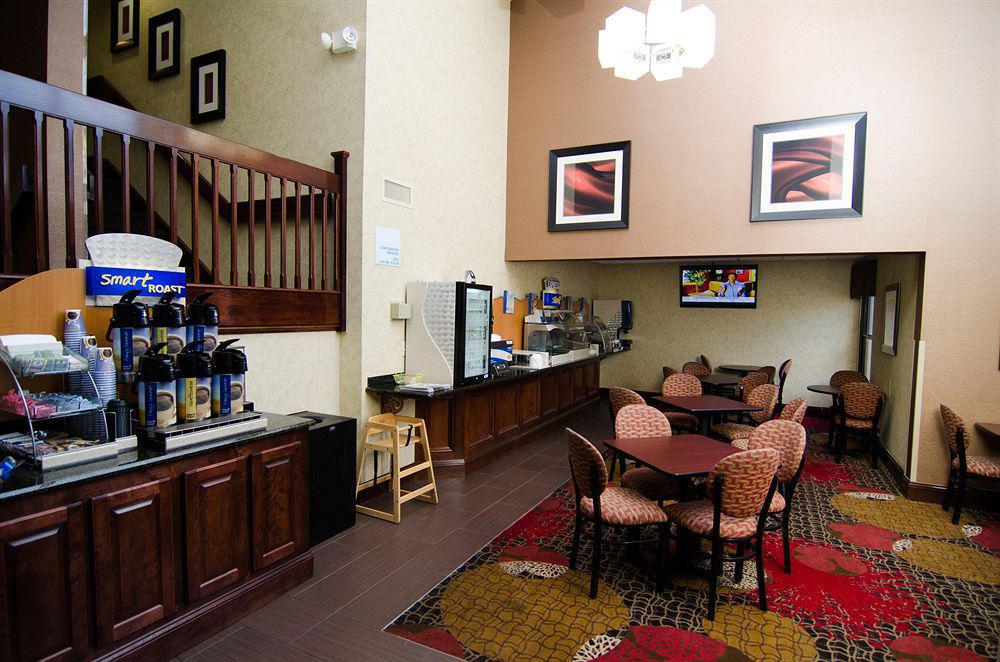 Lexington Inn And Suites Εξωτερικό φωτογραφία