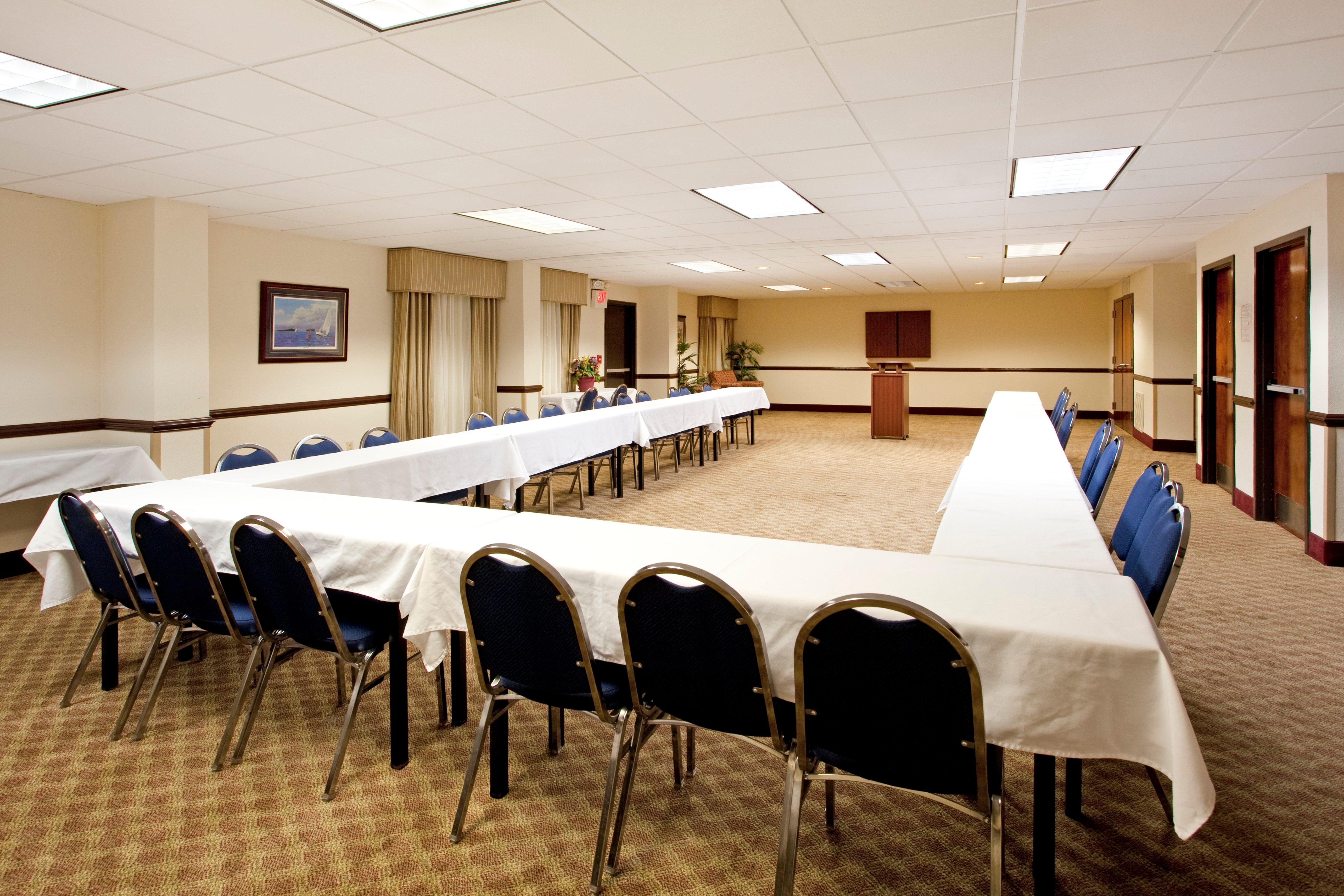 Lexington Inn And Suites Εξωτερικό φωτογραφία