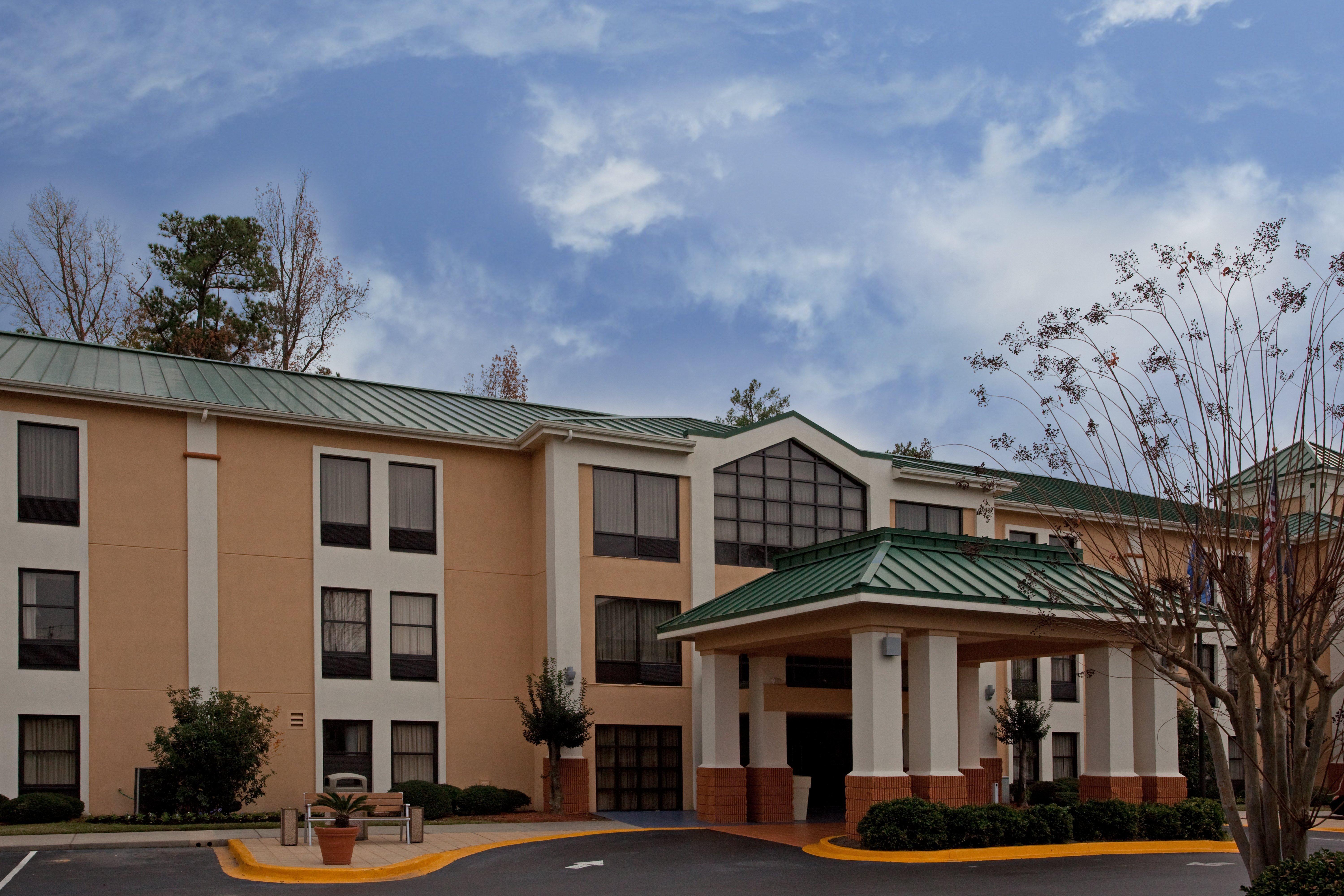 Lexington Inn And Suites Εξωτερικό φωτογραφία