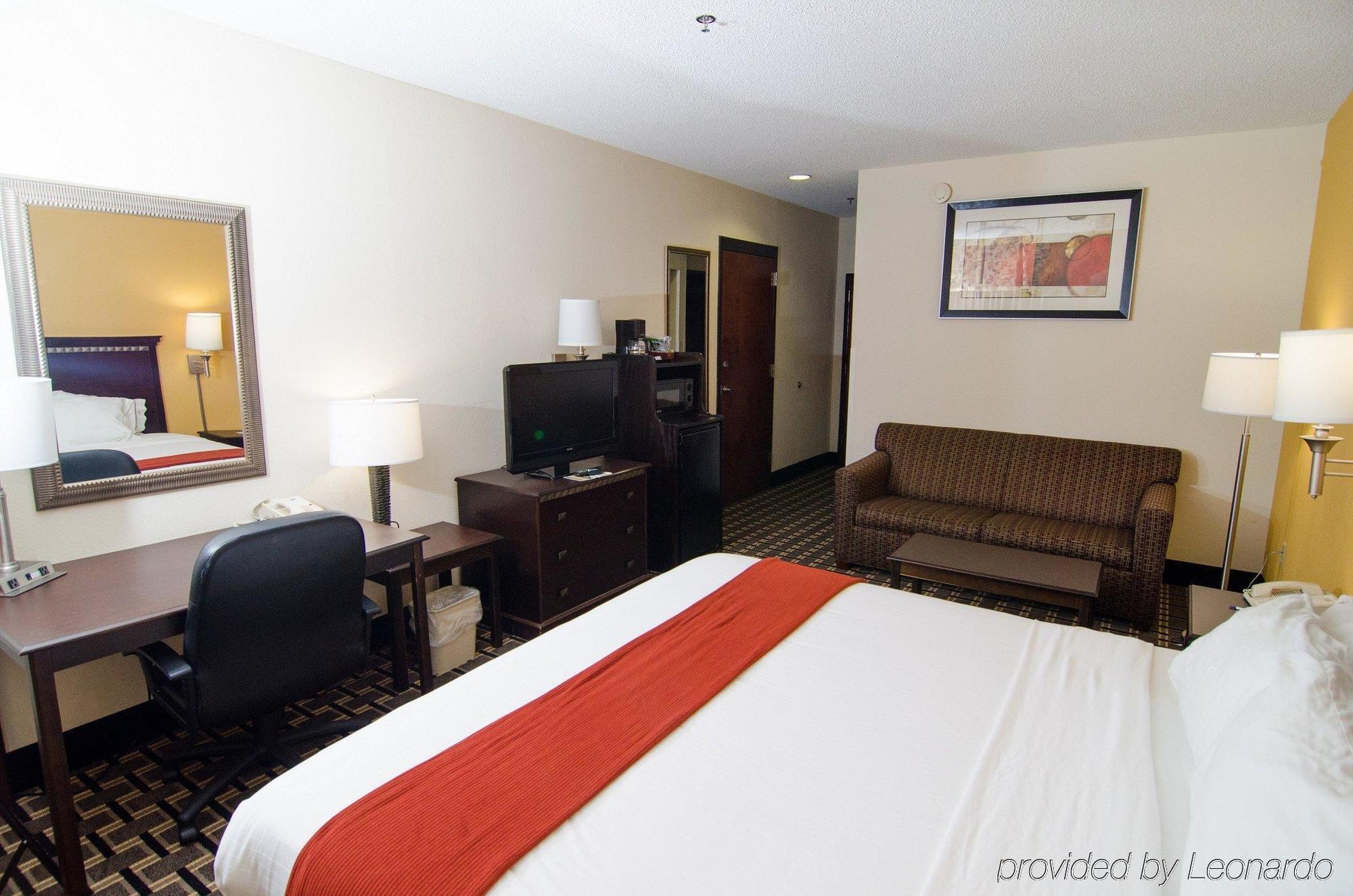 Lexington Inn And Suites Εξωτερικό φωτογραφία